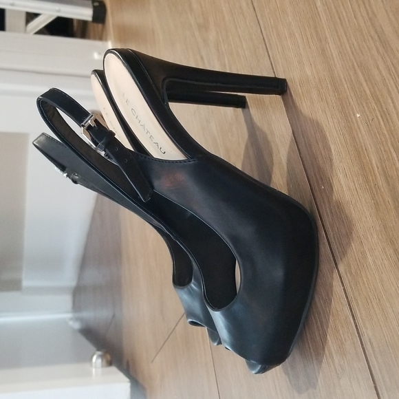 le chateau Shoes - Leather slingback peep toe